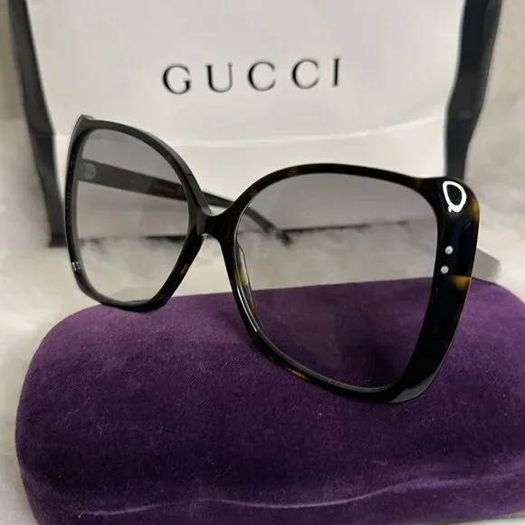 💯Authentic Gucci Sunglasses with Case🍀 - Picture 10 of 16